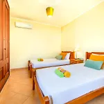 Ferienhaus Villa Saona - Com Bbq E Piscina Aquecivel Em Albufeira Albufeira