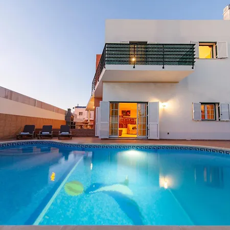Saona - Com Bbq E Piscina Aquecivel Em Feriehus