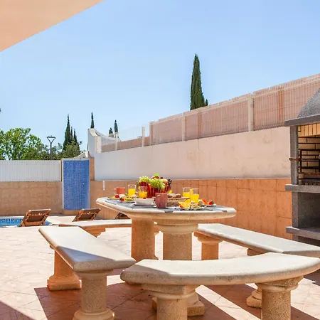 Feriehus Saona - Com Bbq E Piscina Aquecivel Em